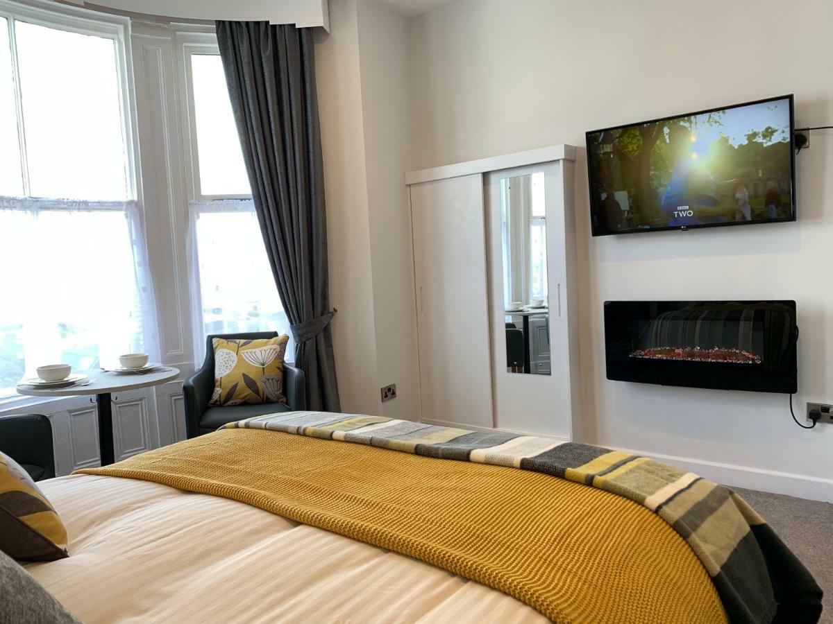 The Marlborough Sea View Holiday Apartments Scarborough Esterno foto